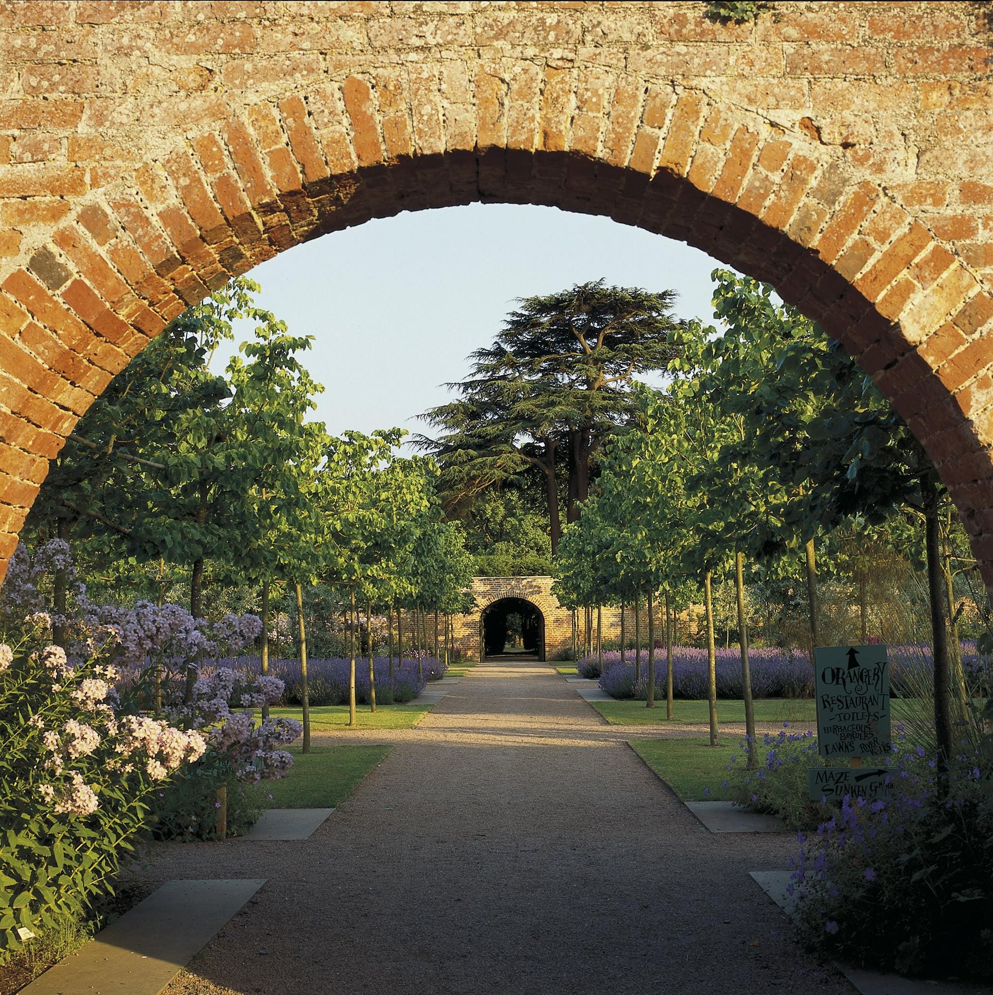 Hampton Court Castle's Annual Summer Fair