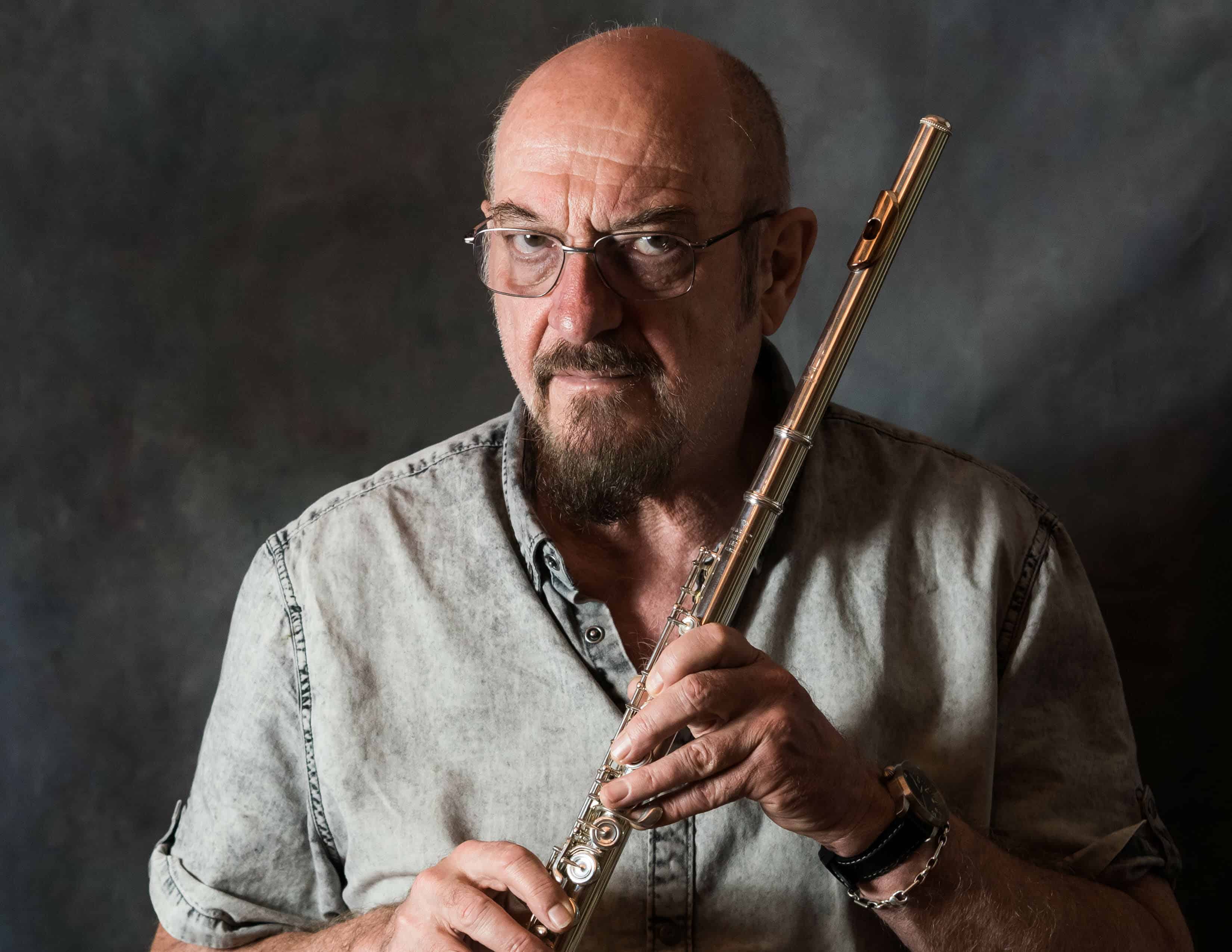 Ian Anderson plays the Christmas Jethro Tull