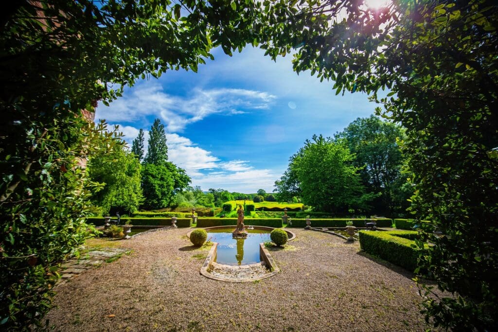 Hellens Manor