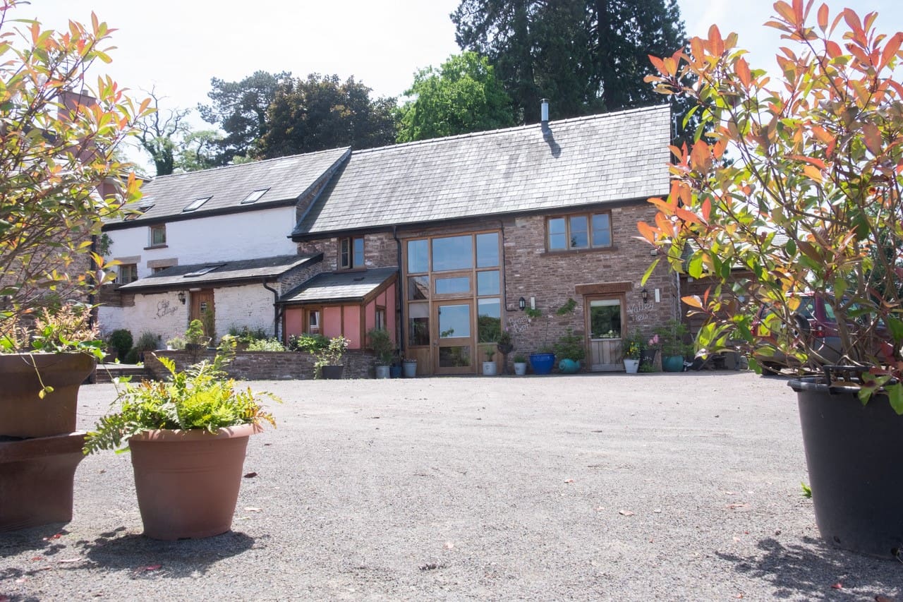 Thatch Close Cottages