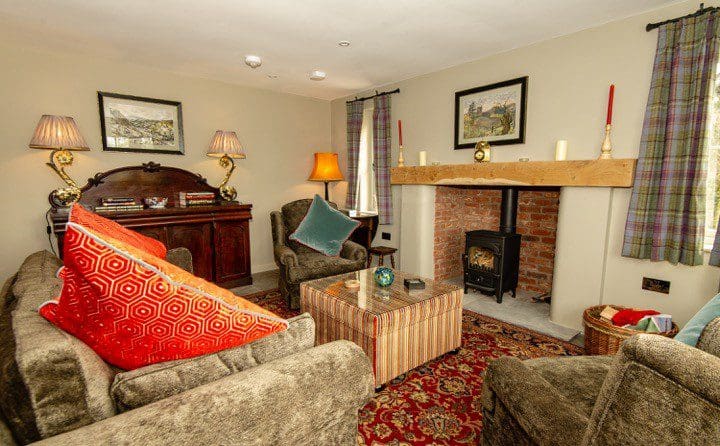 SITTING ROOM
