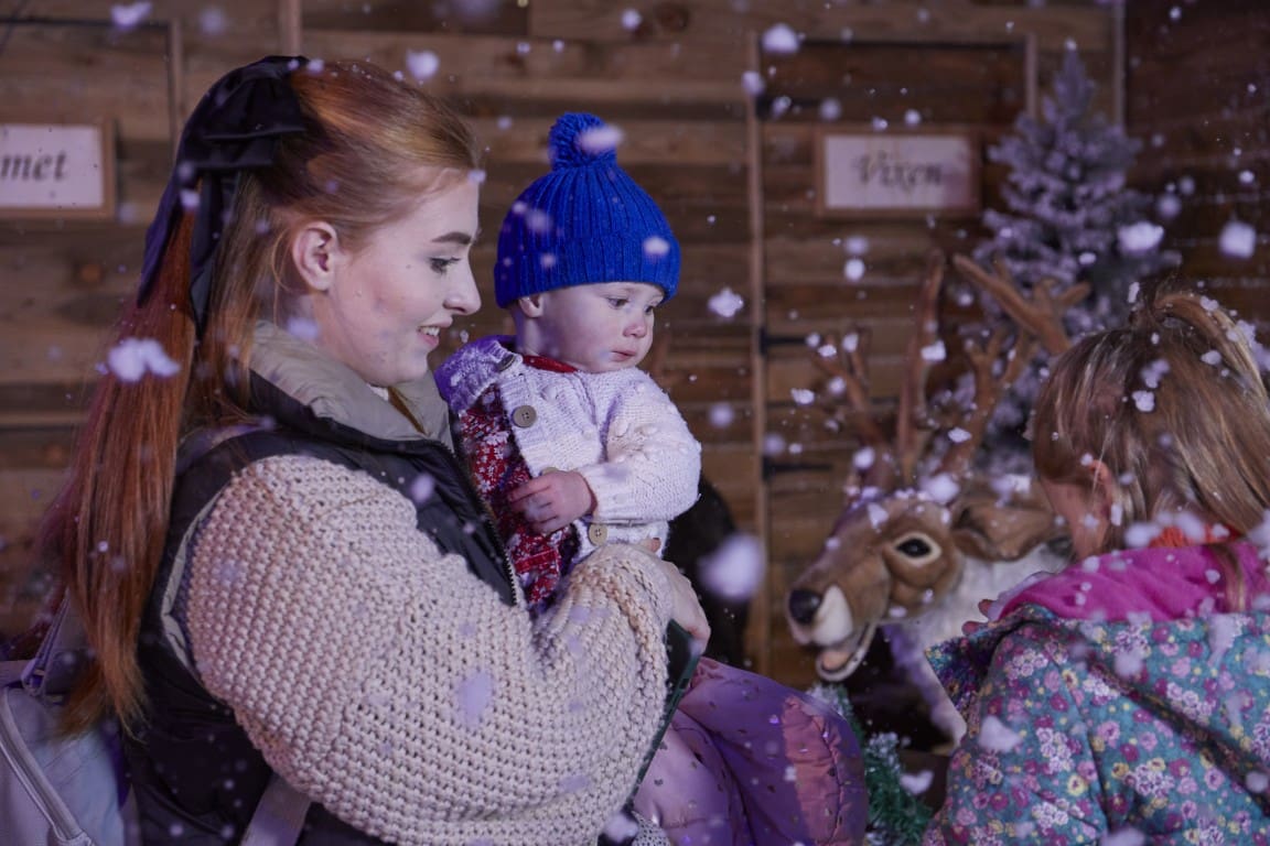 Winter Glow, Three Counties Showground Family in snow (Medium)